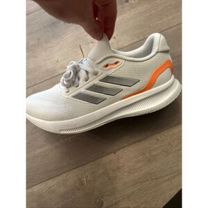 Adidas Woman's Athleisure adidas Runfalcon 5 Running Shoe size 6.5 comfy